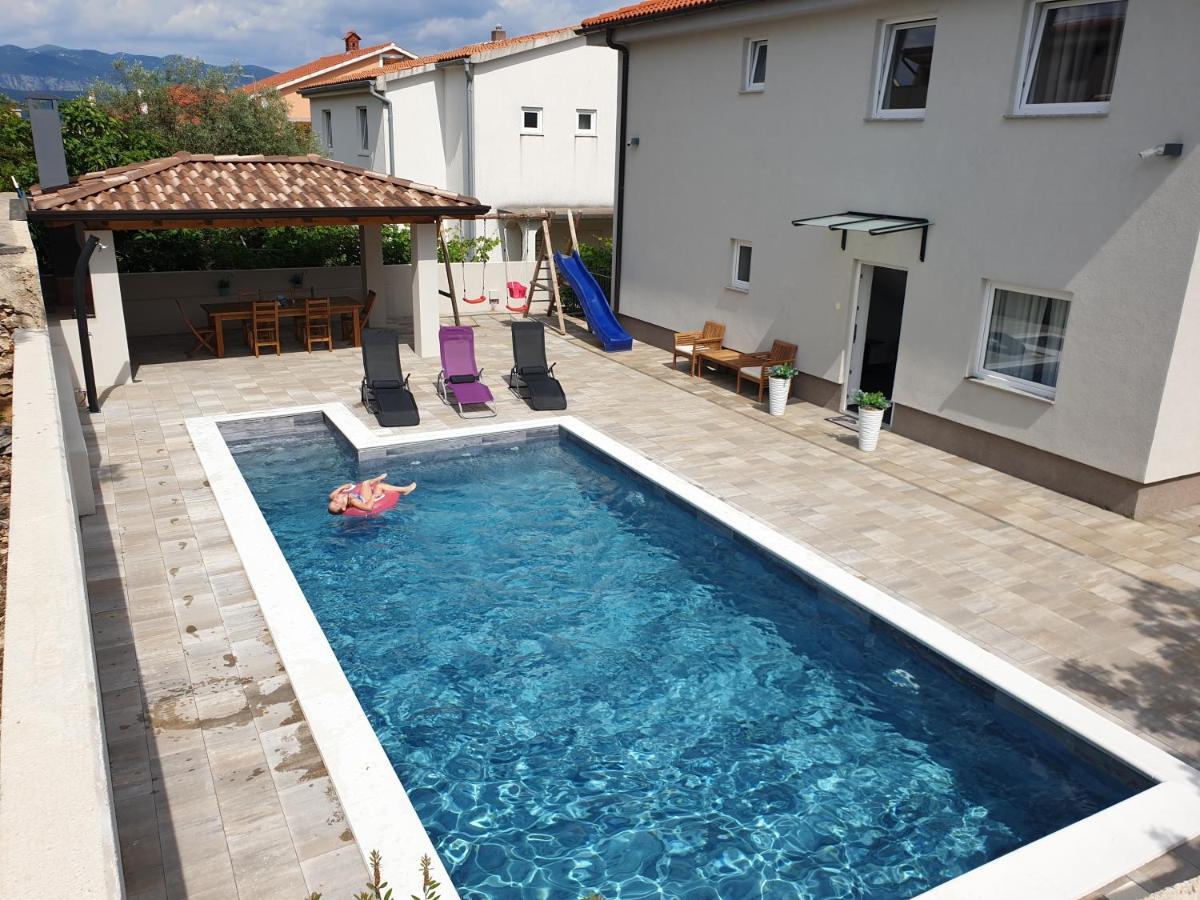 Apartments Klaudija Čižići Exterior foto